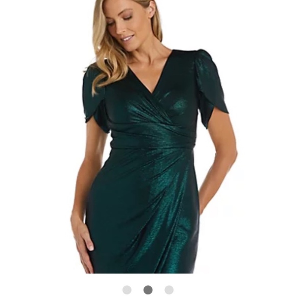 Nightway Shimmer Tulip Sleeve dress Green holiday party dress women’s sz 12